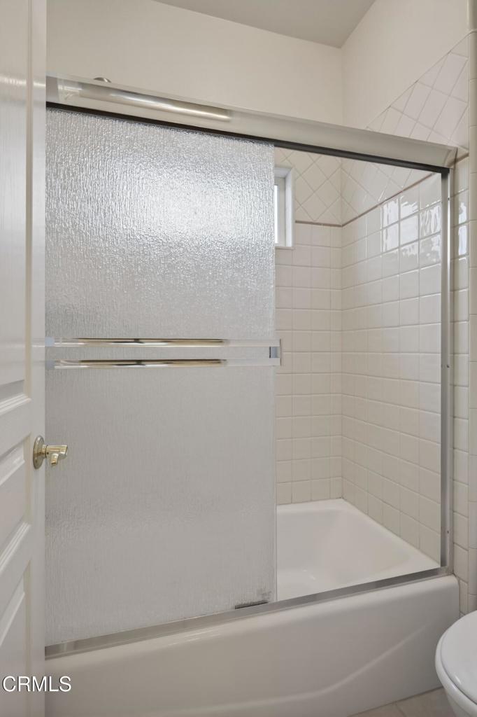 MLS #V1-33618 image #32