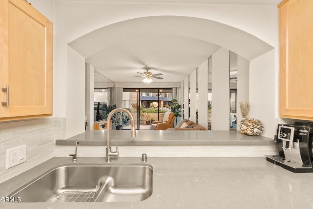 MLS #V1-33619 image #15