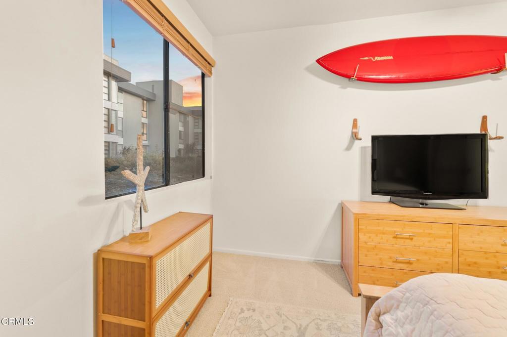 MLS #V1-33619 image #26