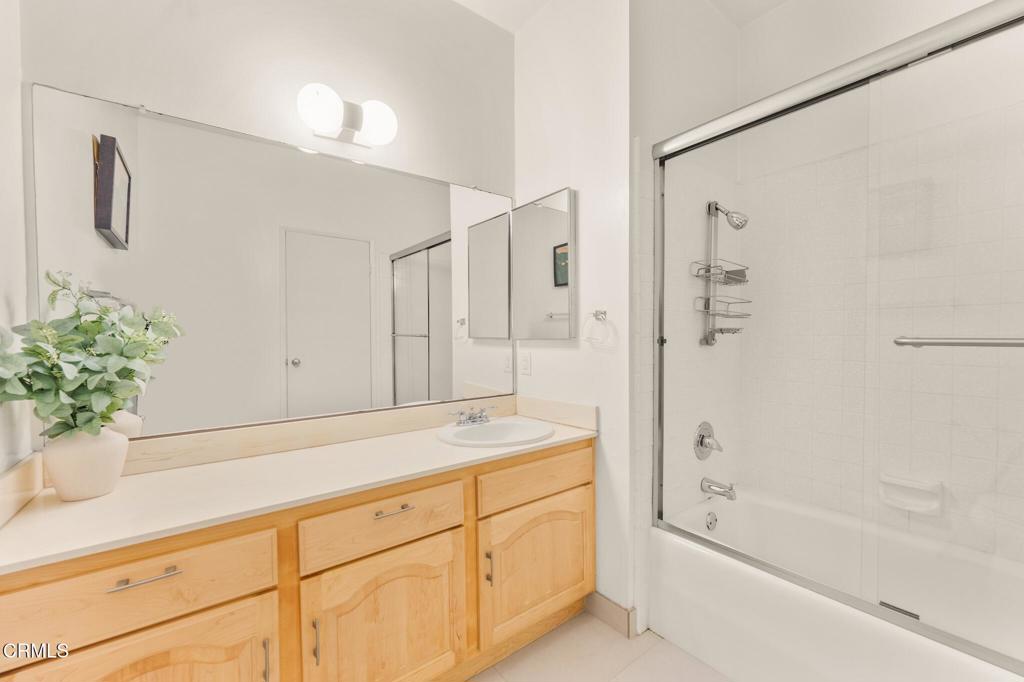 MLS #V1-33619 image #29