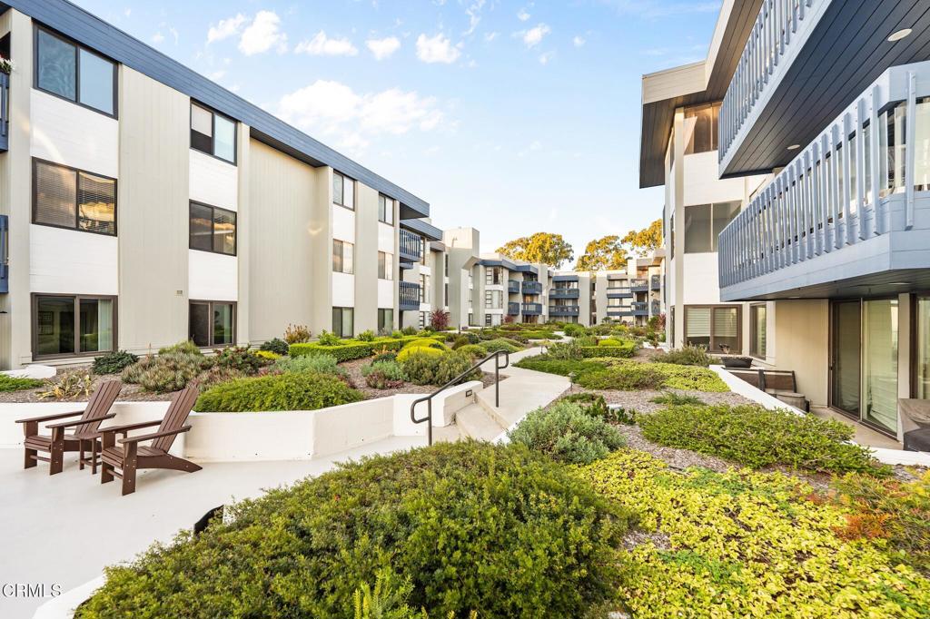 MLS #V1-33619 image #44