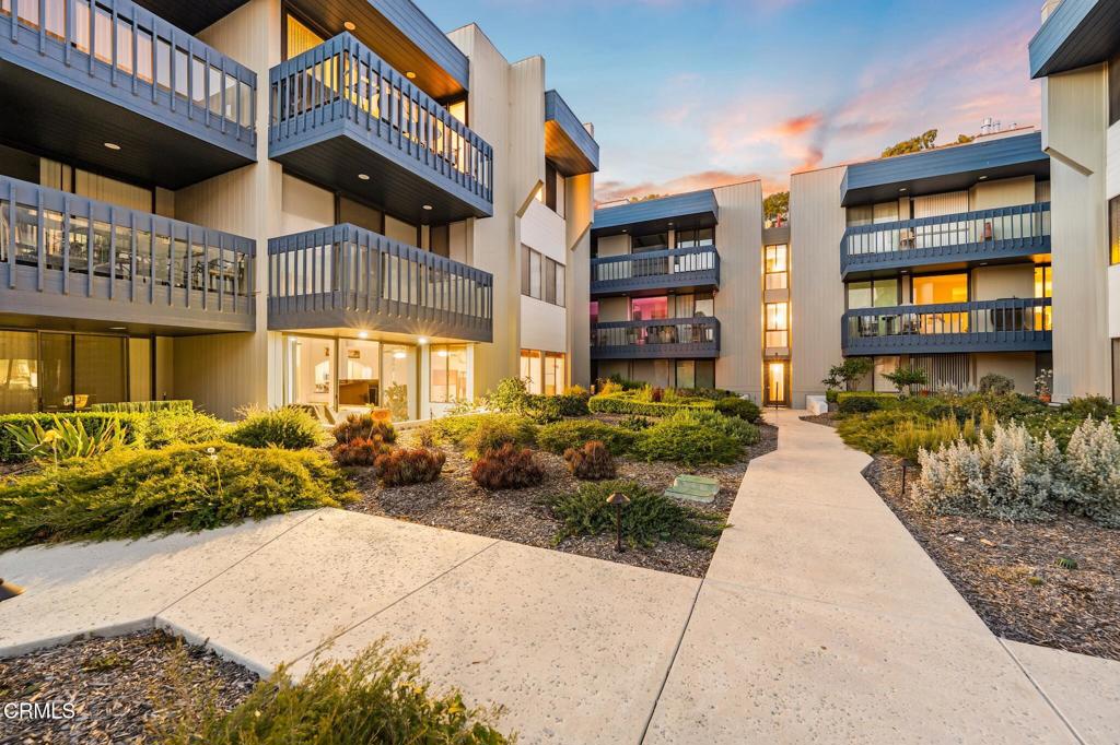 MLS #V1-33619 image #47