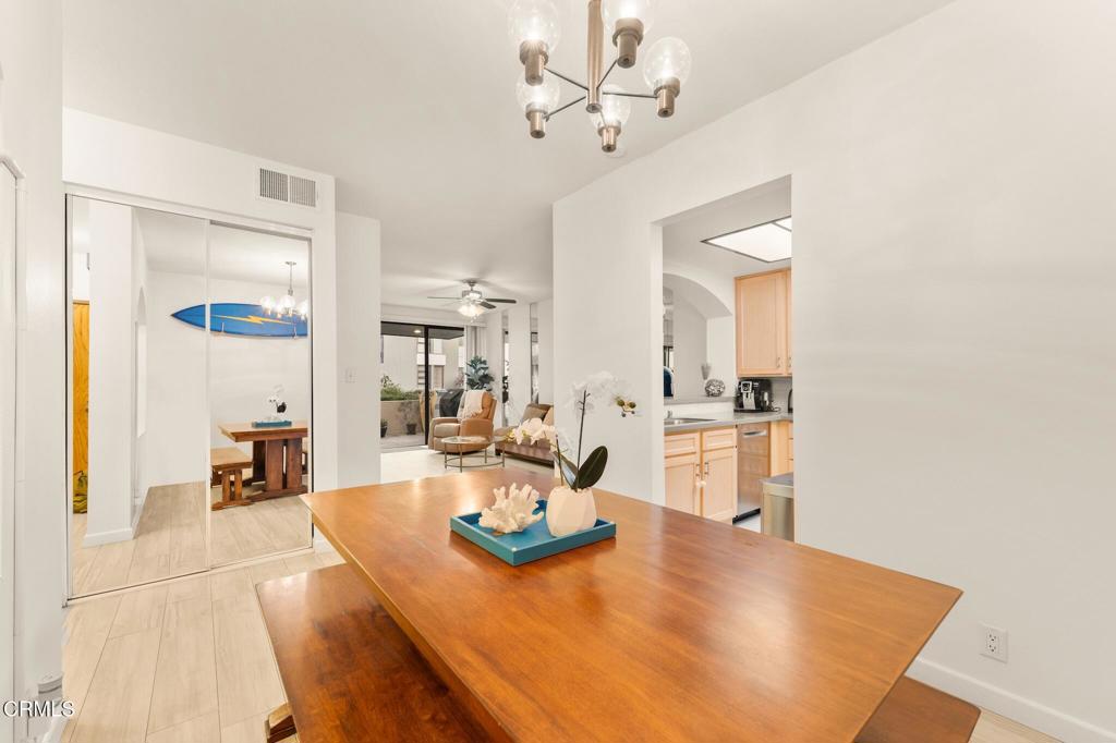 MLS #V1-33619 image #9