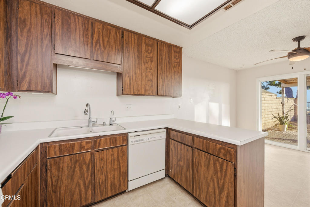 MLS #V1-33620 image #12