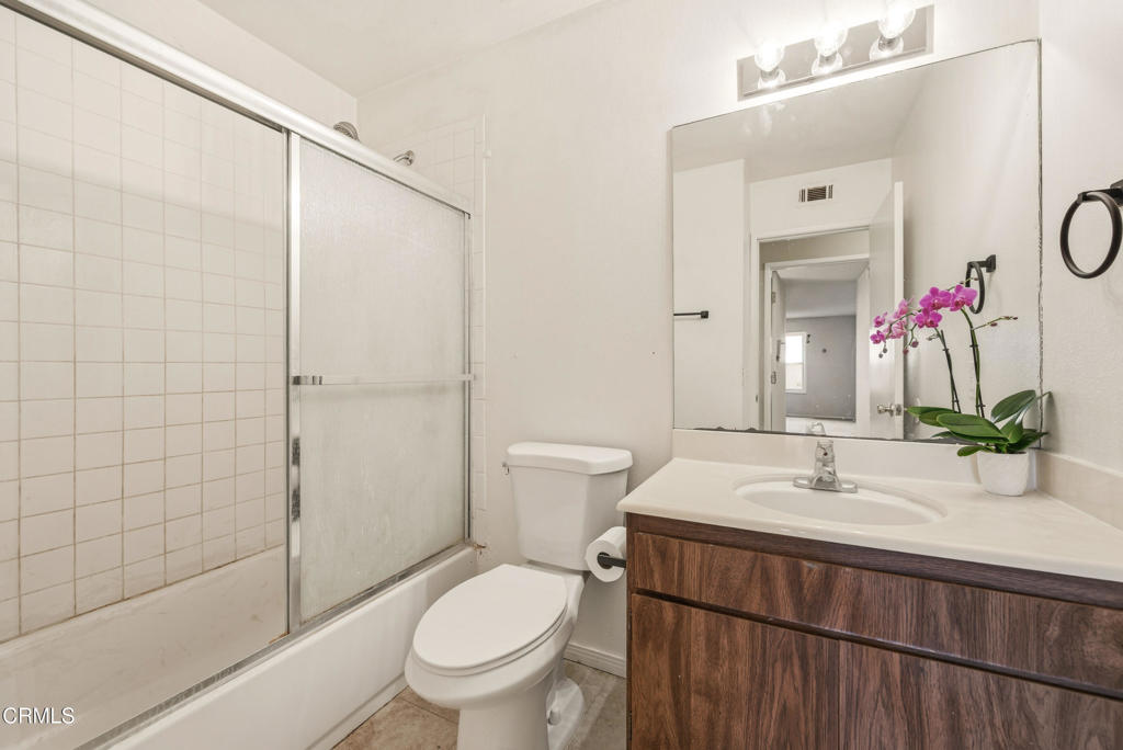 MLS #V1-33620 image #20