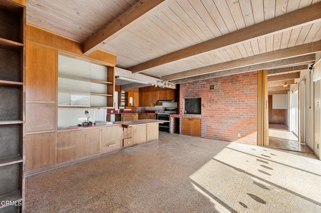 MLS #V1-33624 image #3