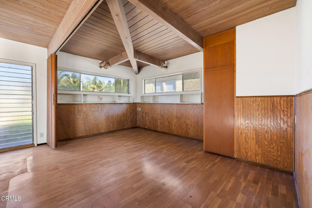 MLS #V1-33624 image #5