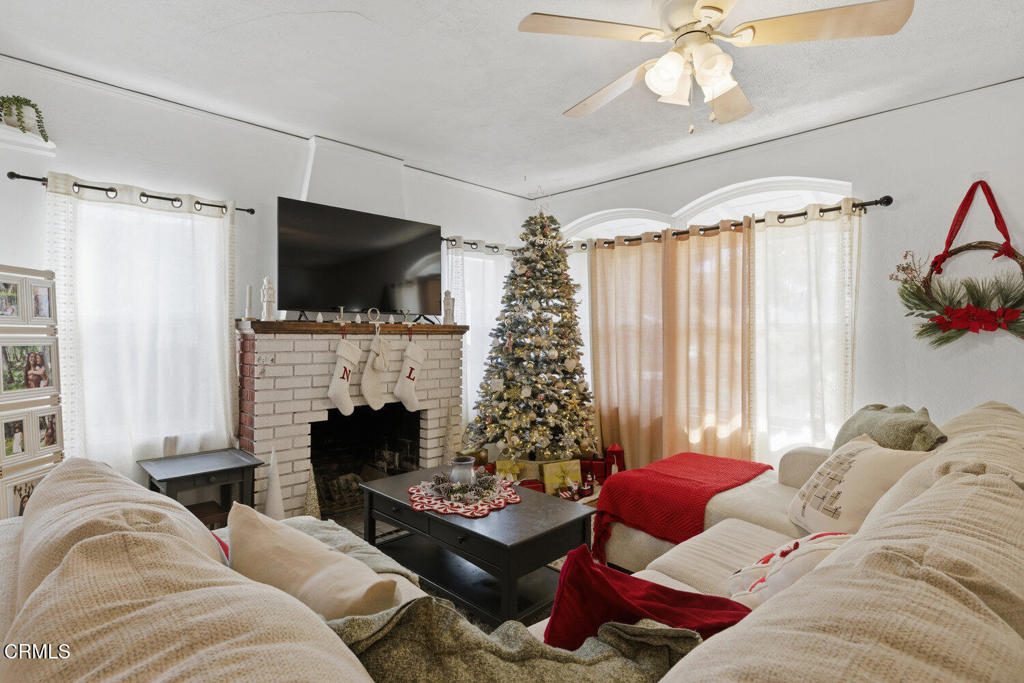 MLS #V1-33627 image #2