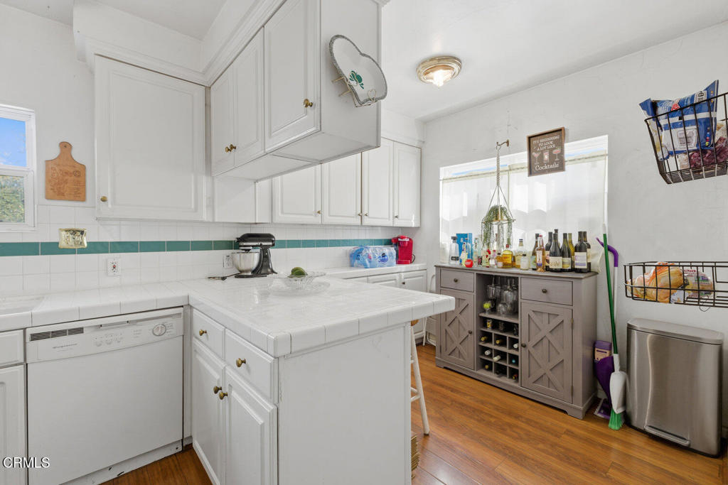 MLS #V1-33627 image #7