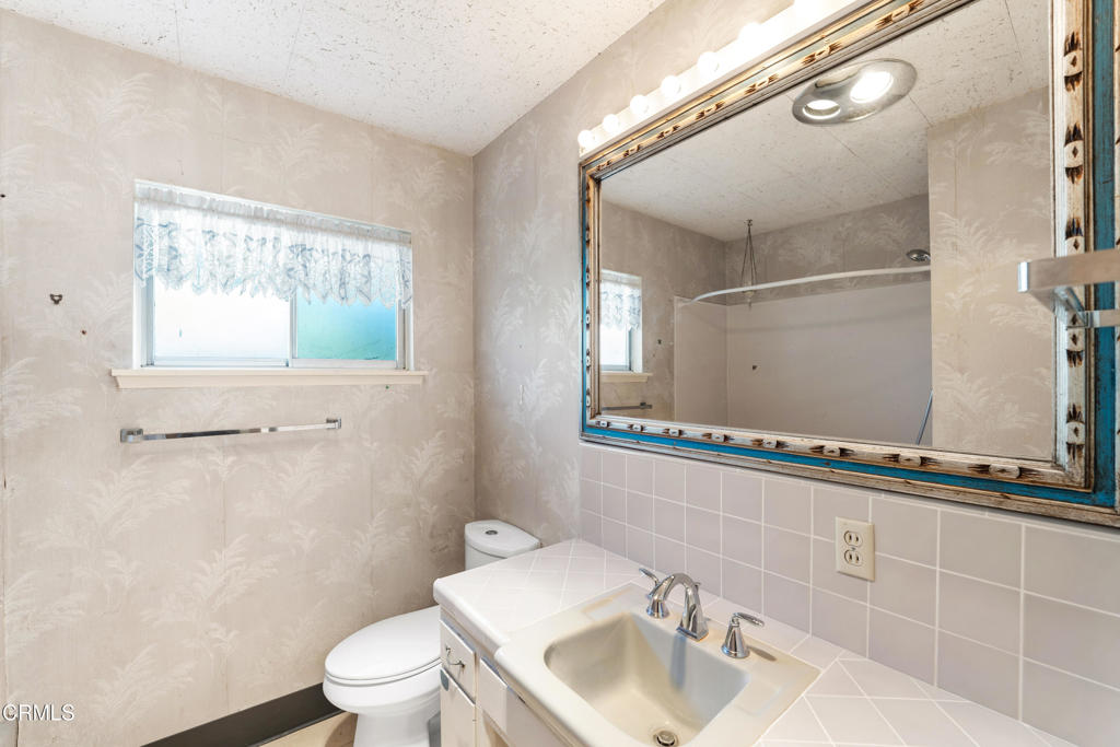 MLS #V1-33632 image #16