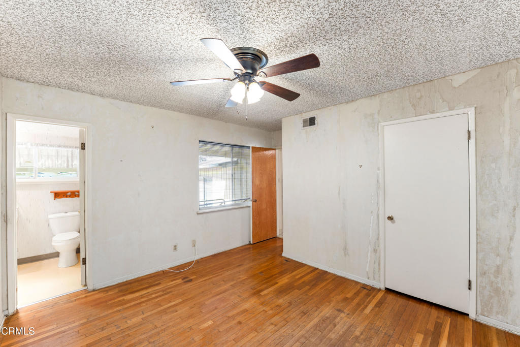 MLS #V1-33632 image #19