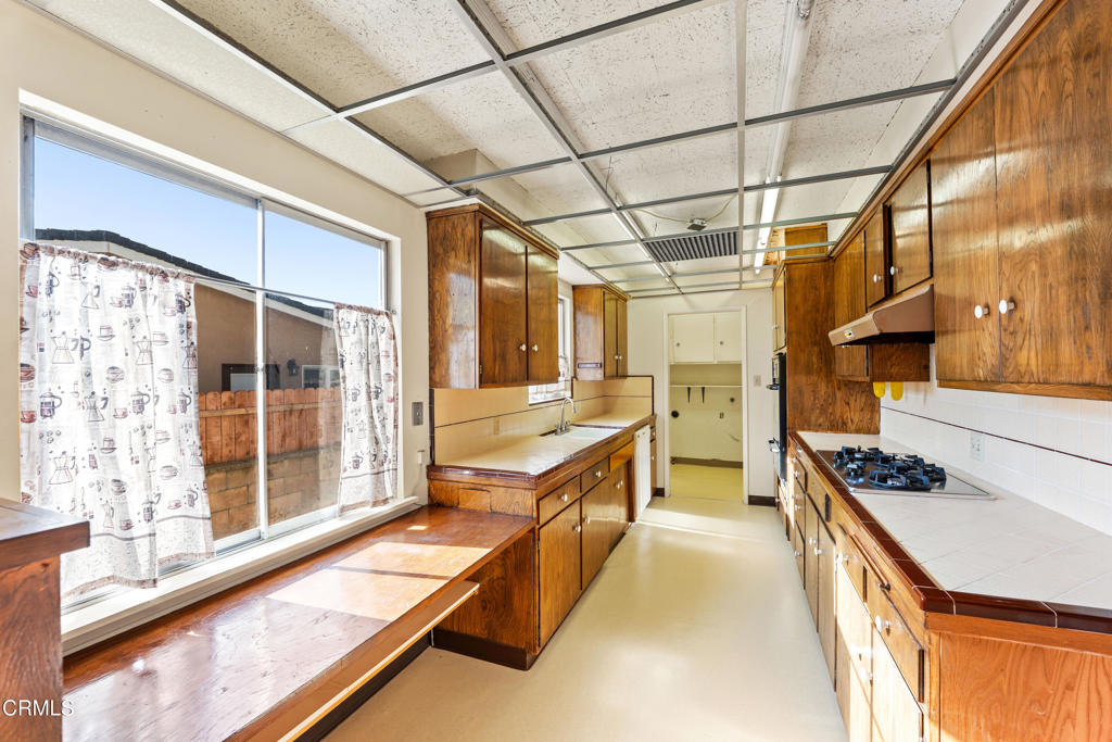 MLS #V1-33632 image #9