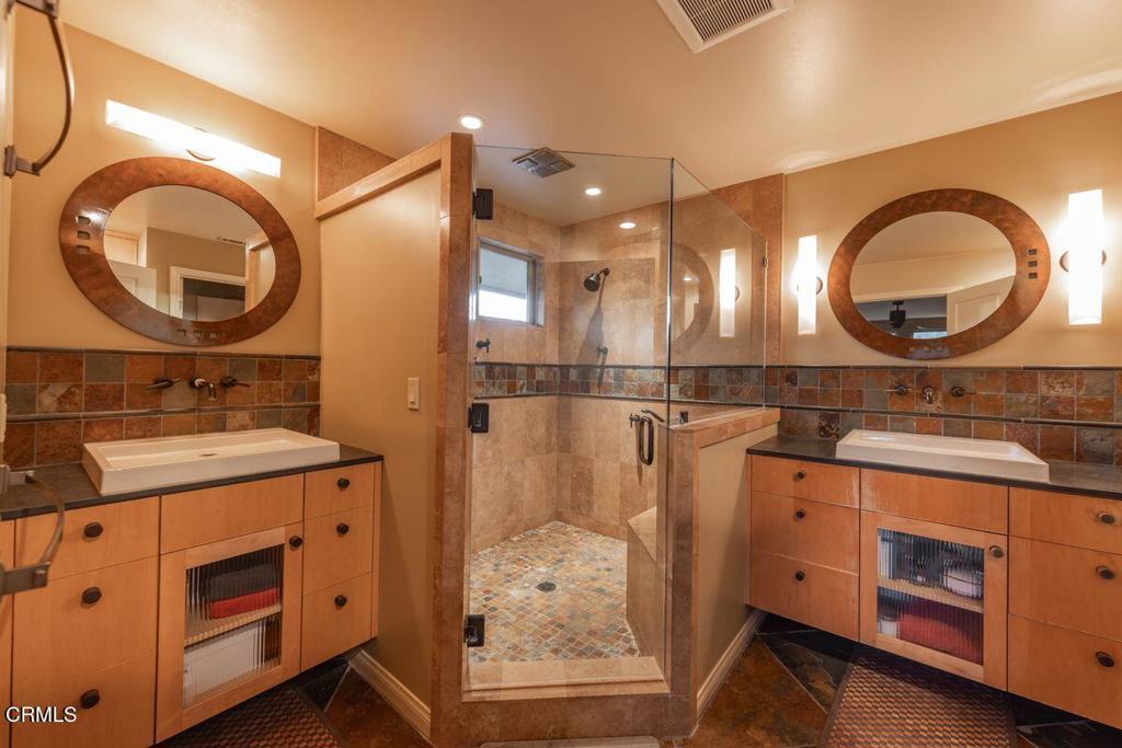 MLS #V1-33634 image #16