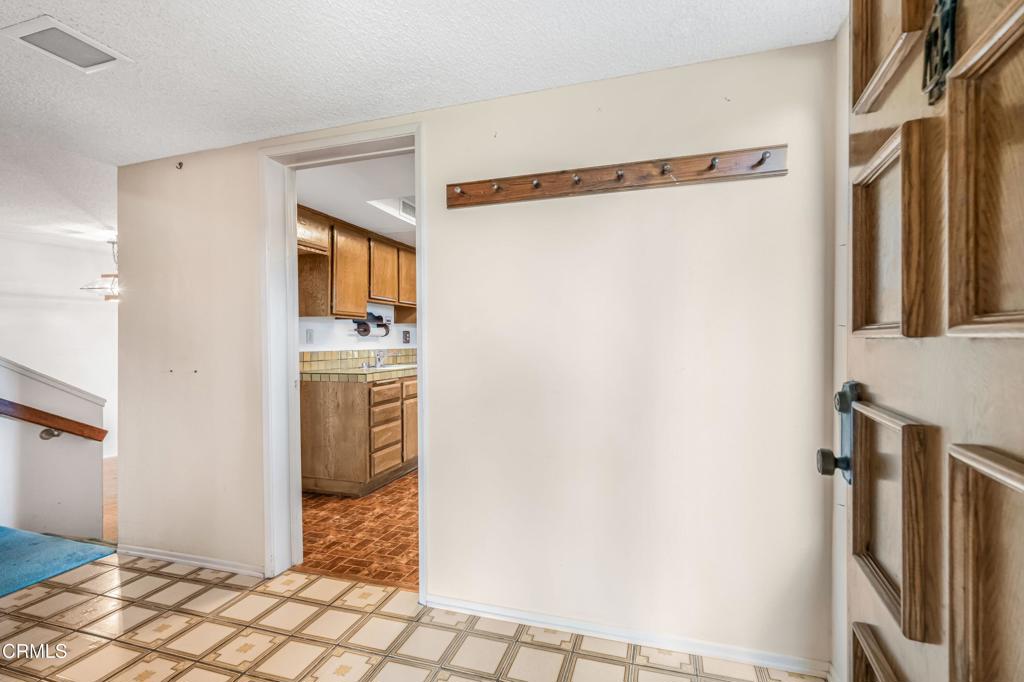 MLS #V1-33636 image #2