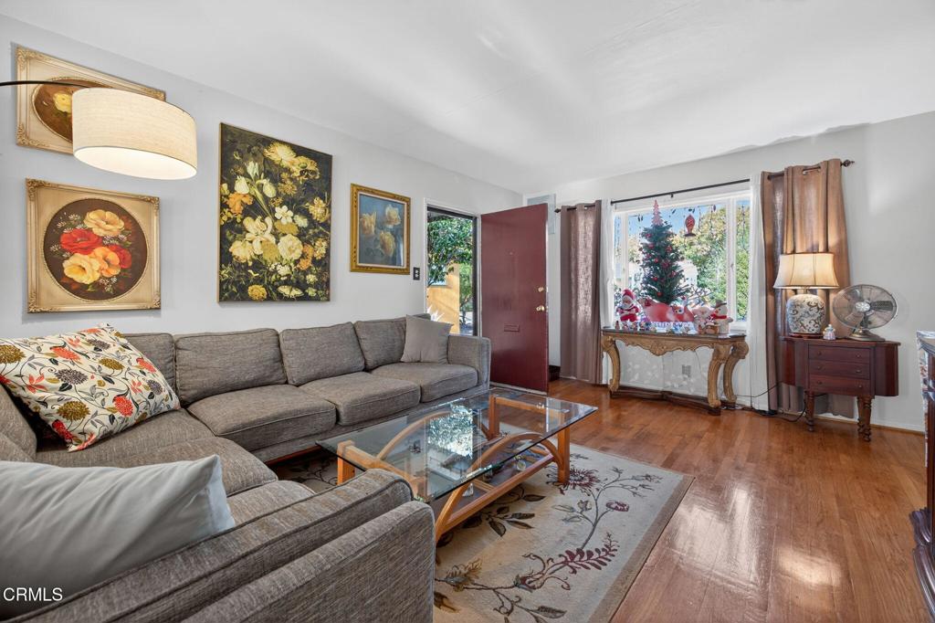 MLS #V1-33638 image #10