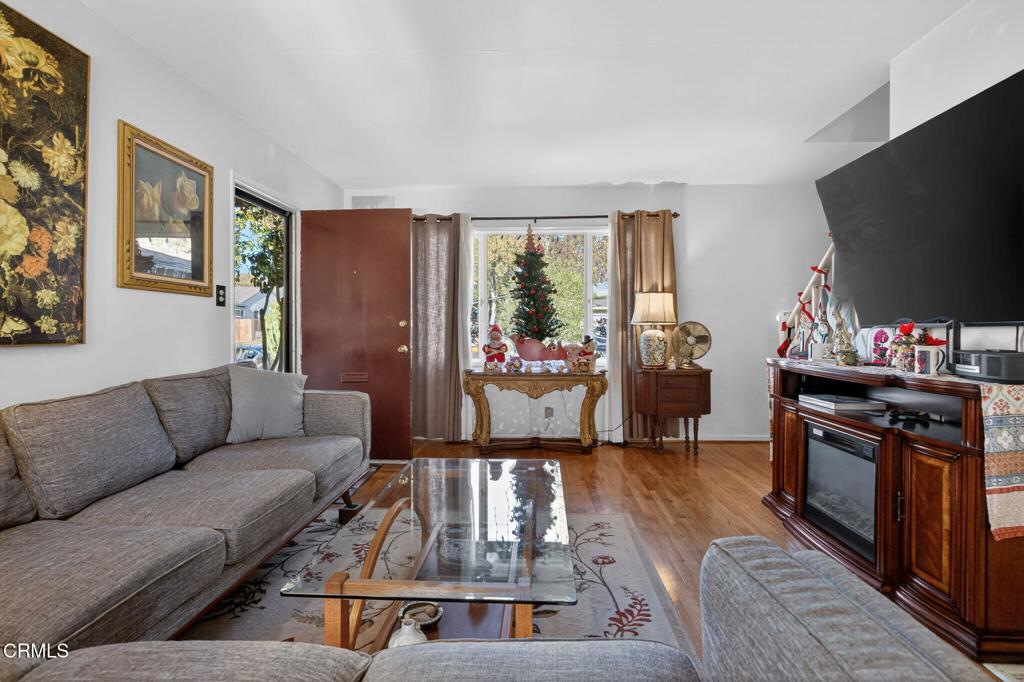 MLS #V1-33638 image #11