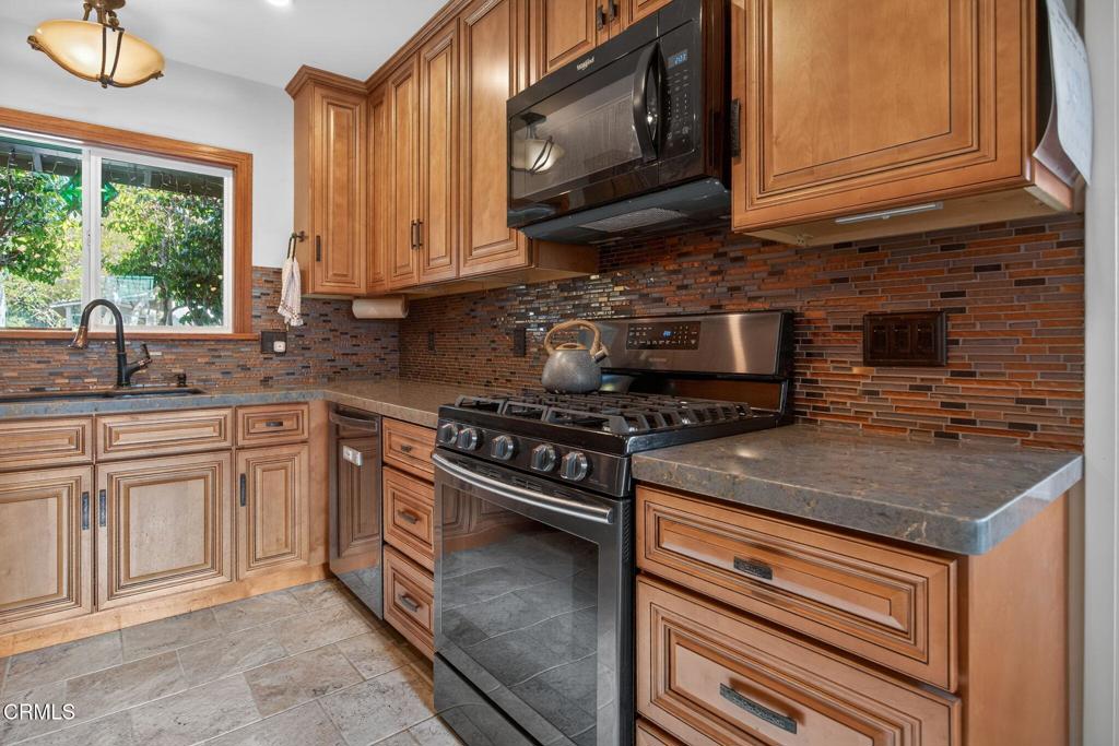 MLS #V1-33638 image #19