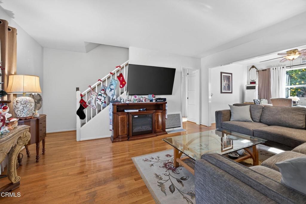 MLS #V1-33638 image #6