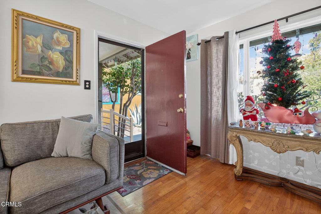 MLS #V1-33638 image #9