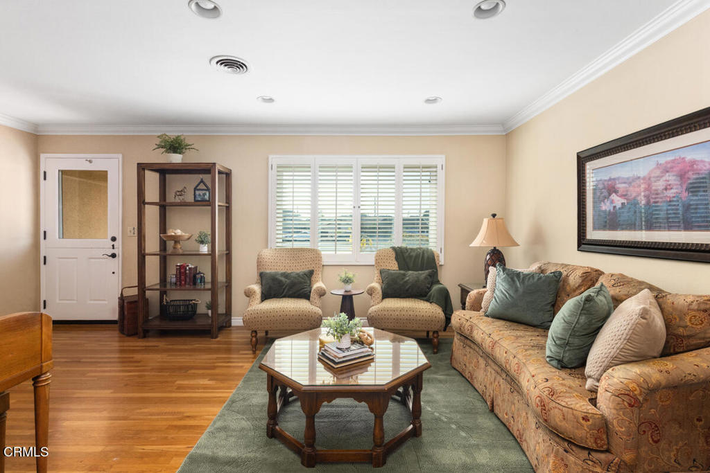 MLS #V1-33641 image #3