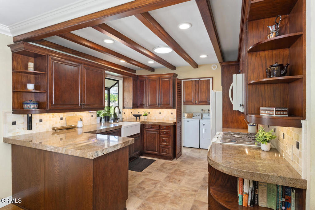 MLS #V1-33641 image #5