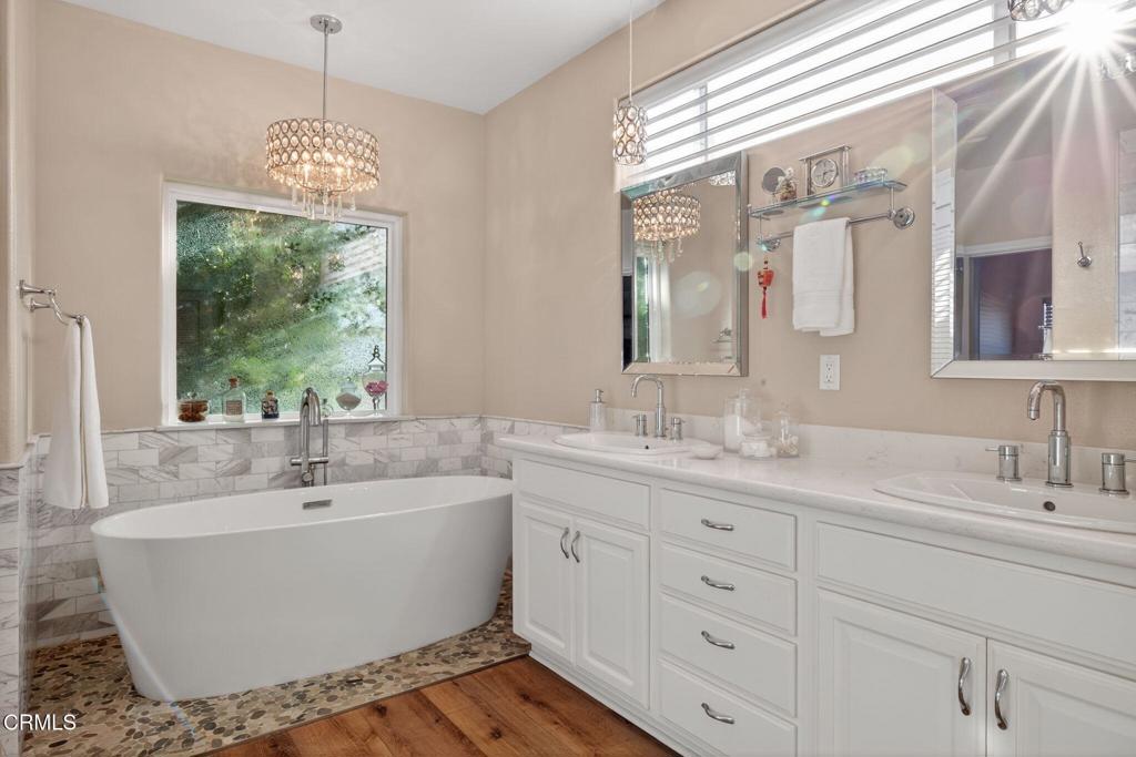 MLS #V1-33642 image #28