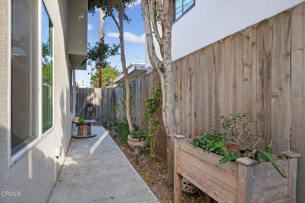 MLS #V1-33642 image #47