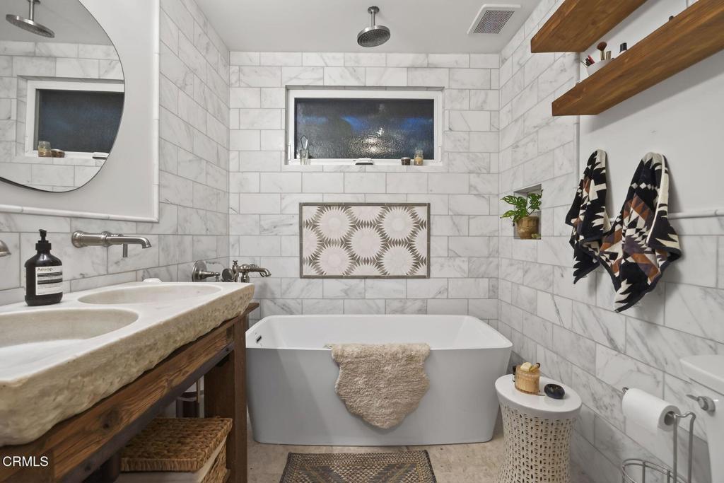 MLS #V1-33648 image #10