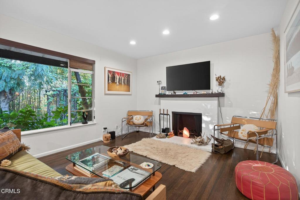 MLS #V1-33648 image #3