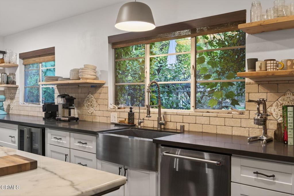 MLS #V1-33648 image #6