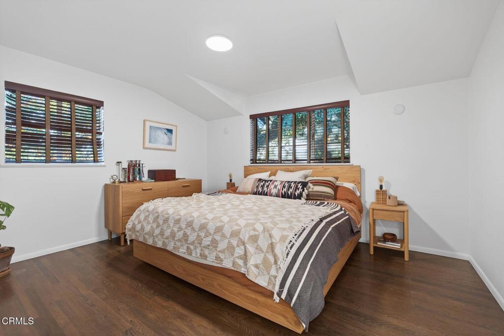 MLS #V1-33648 image #9