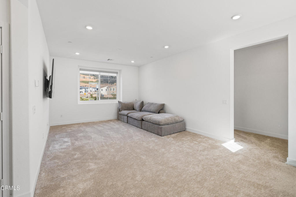 MLS #V1-33651 image #12