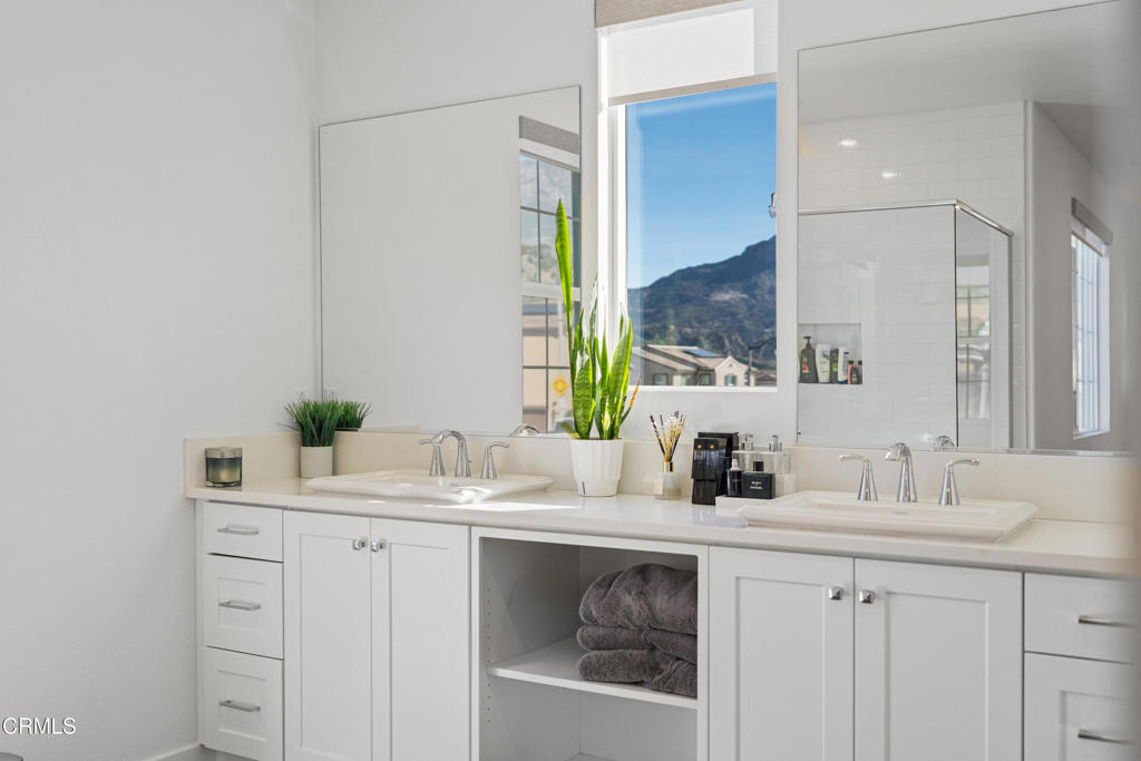 MLS #V1-33651 image #17