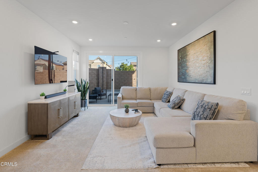 MLS #V1-33651 image #9