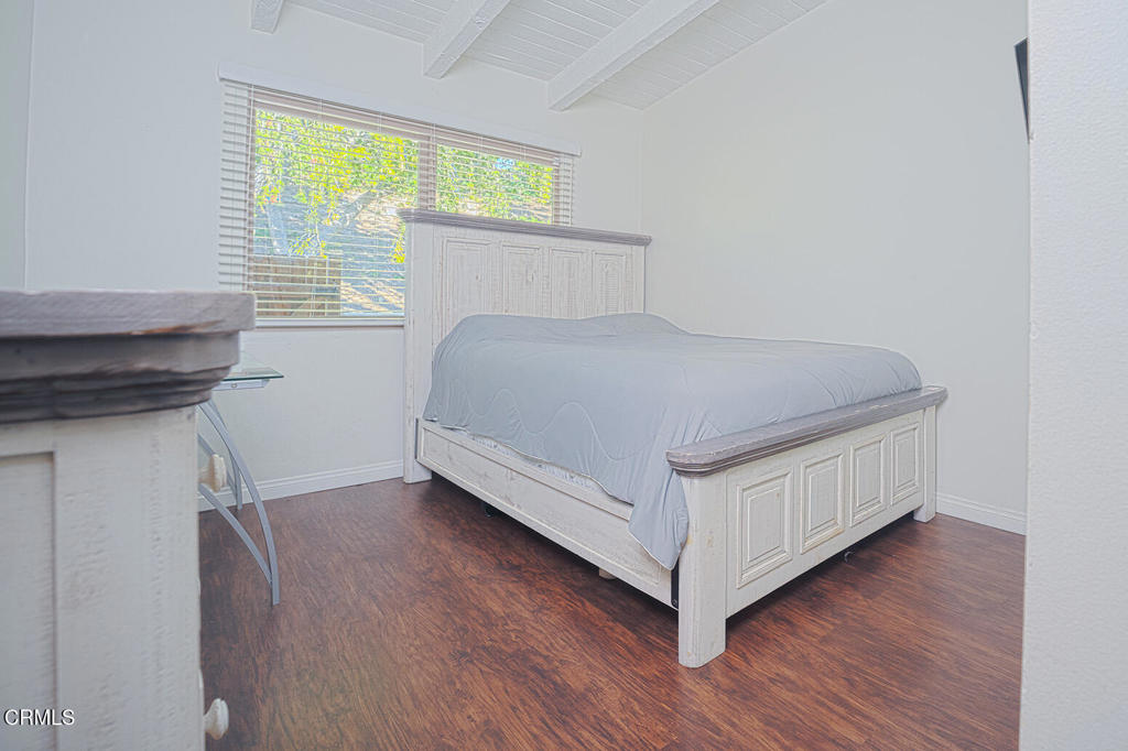 MLS #V1-33653 image #9