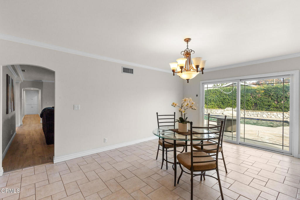 MLS #V1-33655 image #15