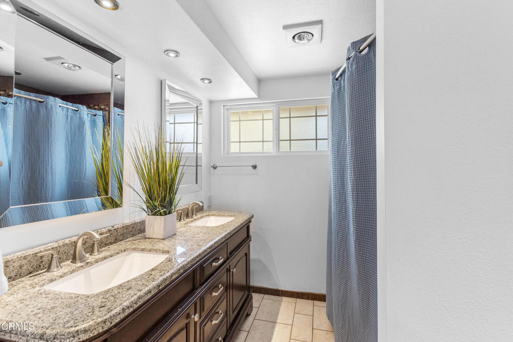 MLS #V1-33655 image #16