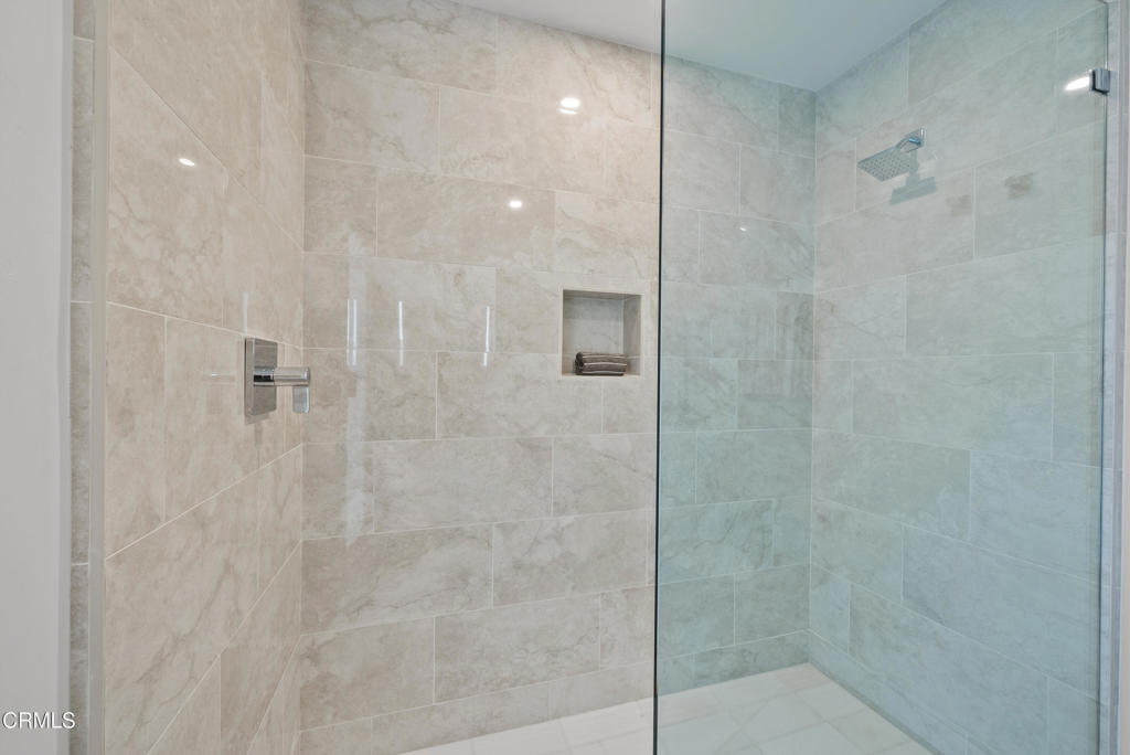 MLS #V1-33657 image #14