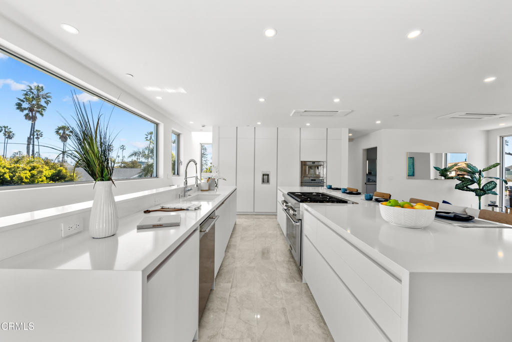 MLS #V1-33657 image #23