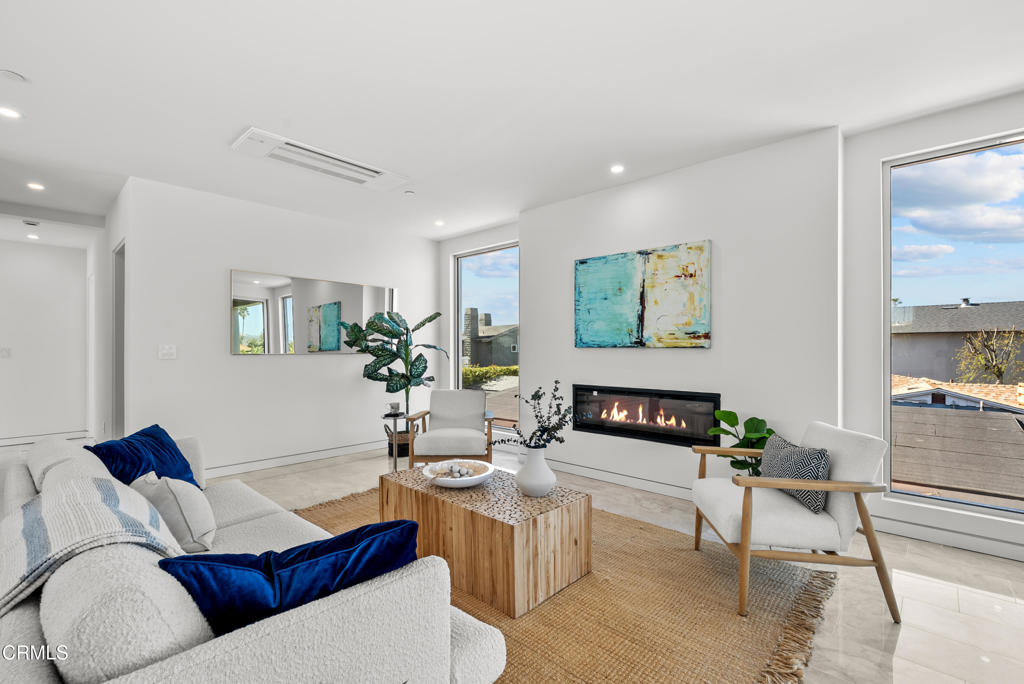 MLS #V1-33657 image #27