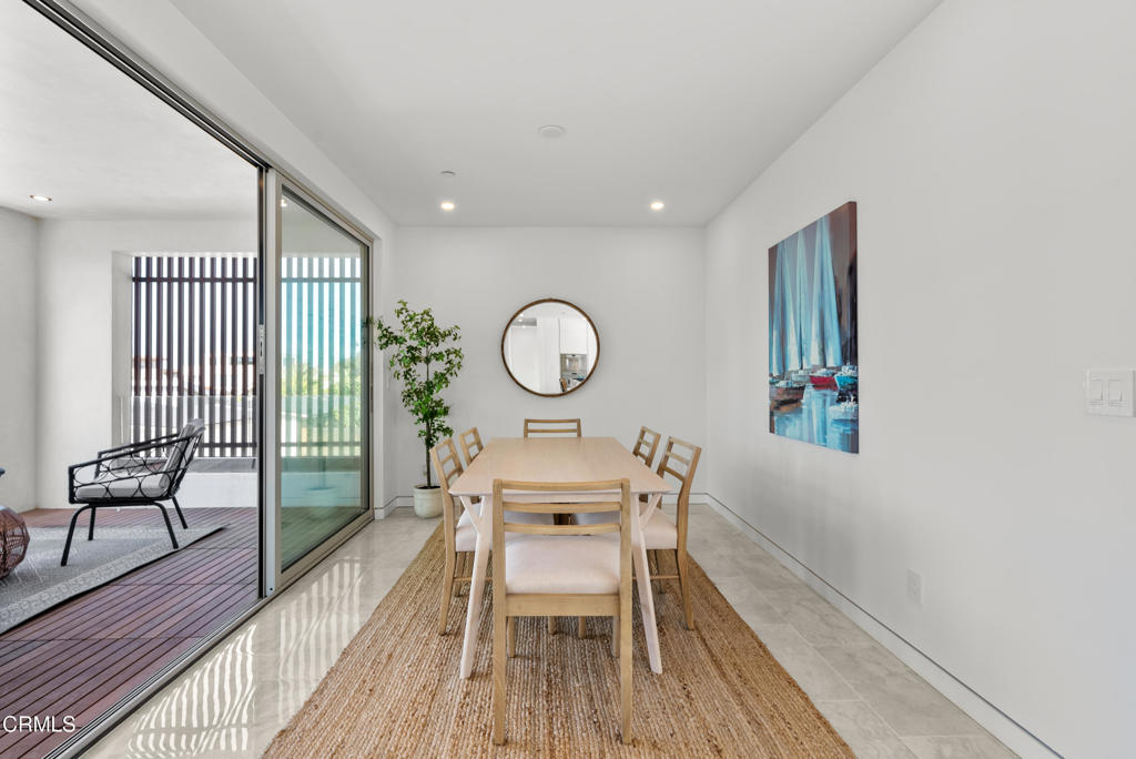 MLS #V1-33657 image #33