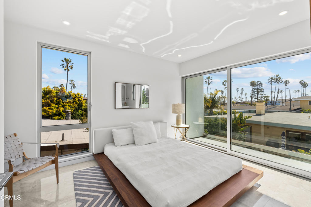 MLS #V1-33657 image #44