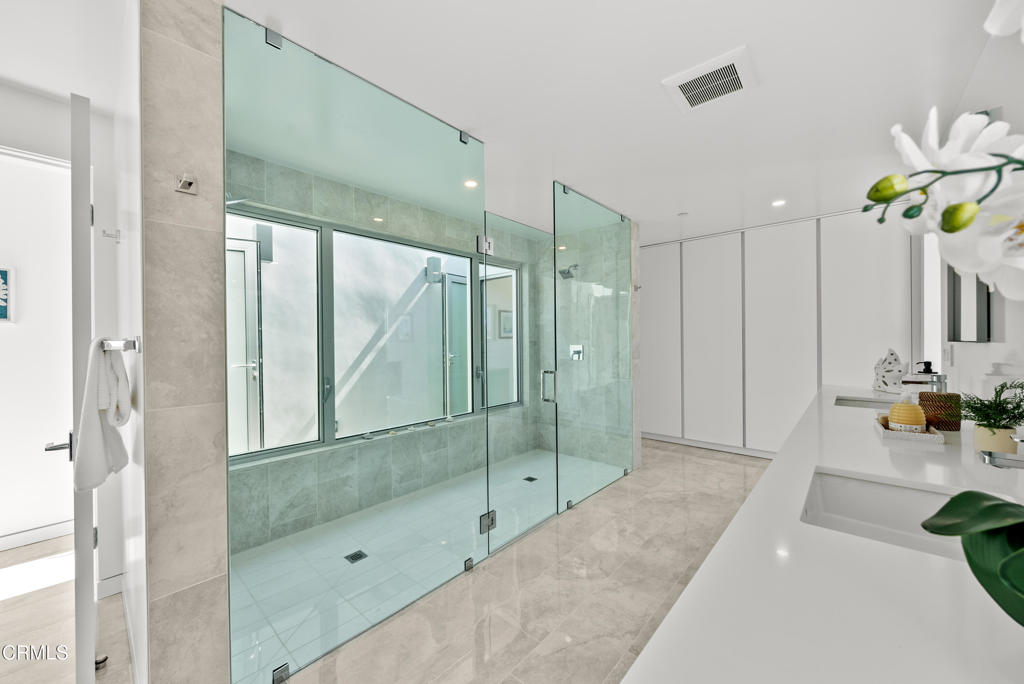 MLS #V1-33657 image #60