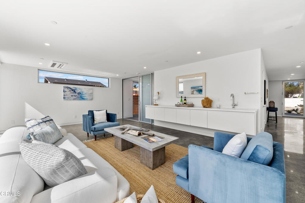 MLS #V1-33657 image #9