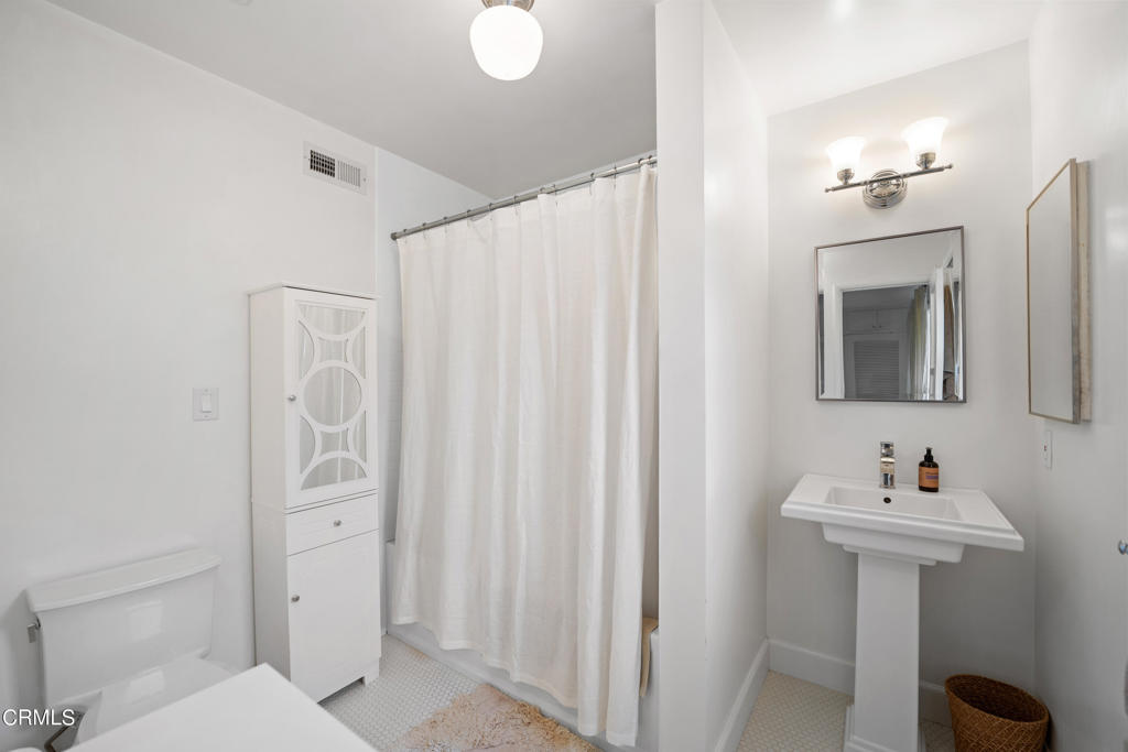 MLS #V1-33658 image #21