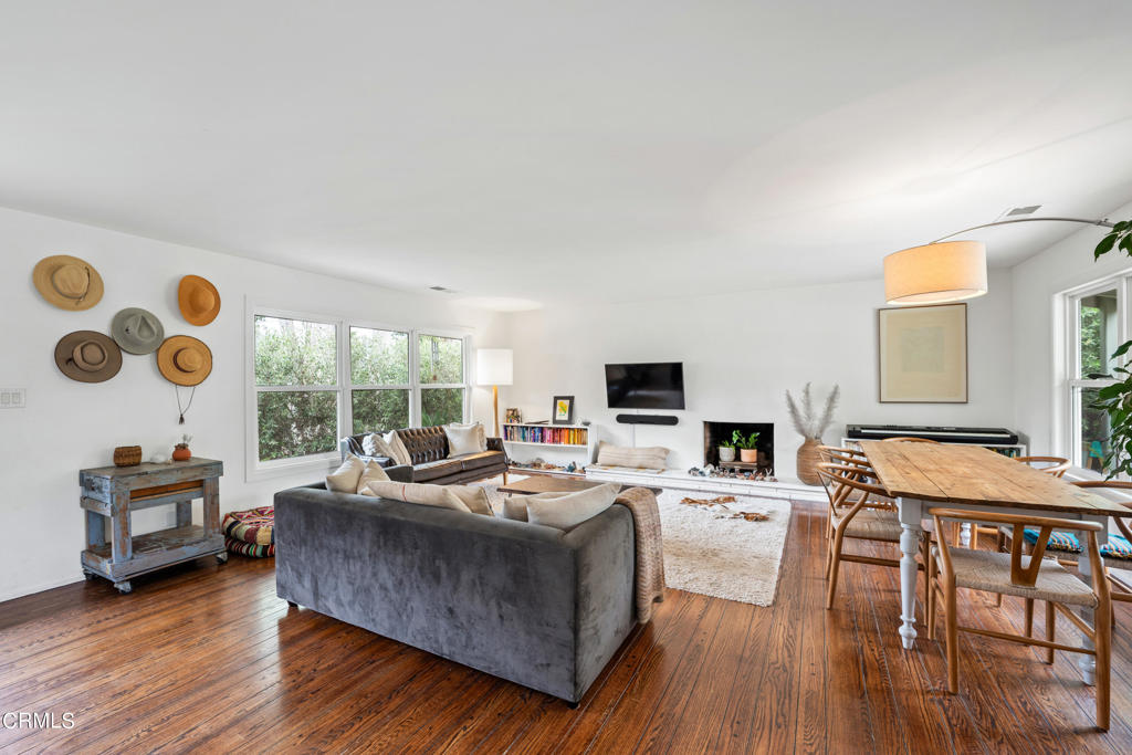 MLS #V1-33658 image #3