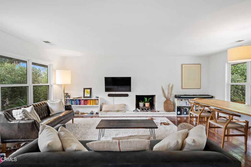 MLS #V1-33658 image #6