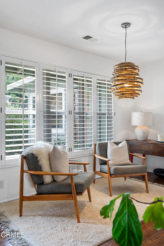 MLS #V1-33658 image #9