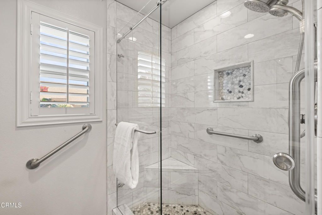 MLS #V1-33662 image #15