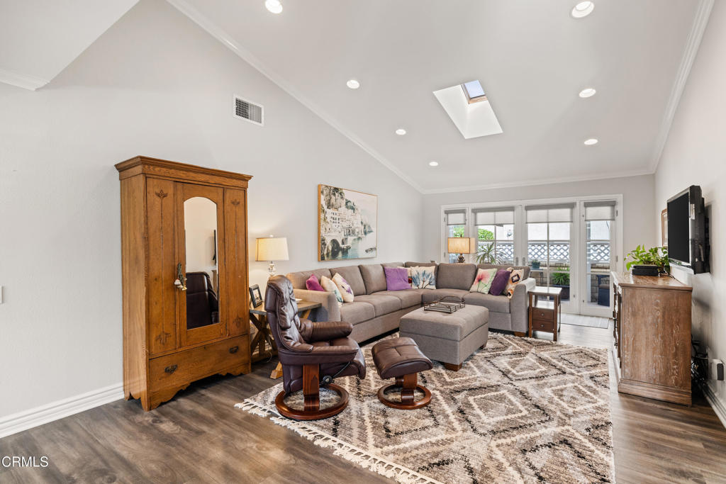 MLS #V1-33662 image #4